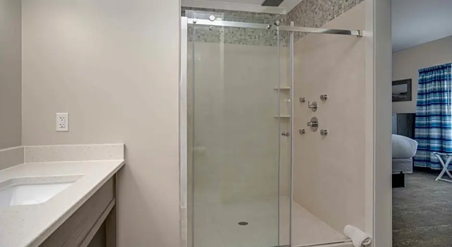 Четырёхместный люкс c 1 комнатой Lighthouse Suites - Best Western Signature Collection