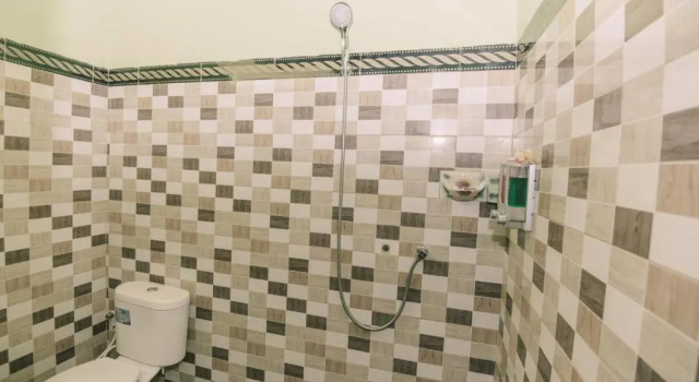 Кровать в общем номере Pange Hostel Lembongan