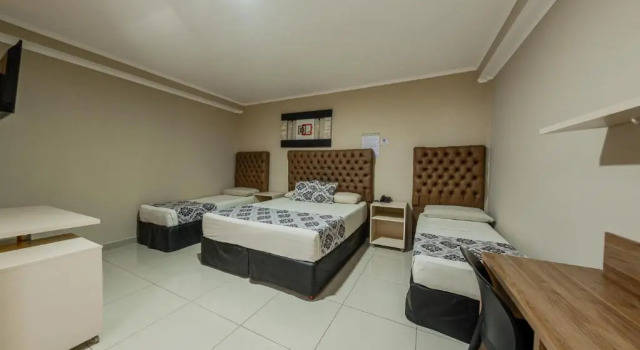 Четырёхместный номер Standard с видом на сад Hotel Yvera Cataratas