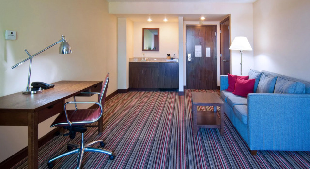 Двухместный люкс c 1 комнатой Four Points by Sheraton Nashville Airport