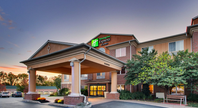 Holiday Inn Express Hotel & Suites Lancaster-Lititz, Varaa Hotelli Hotellit Lancaster aamiaisella, Aamiainen