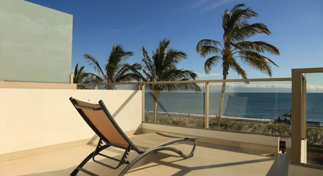 Двухместный номер Standard с балконом и с видом на море R2 Bahia Playa