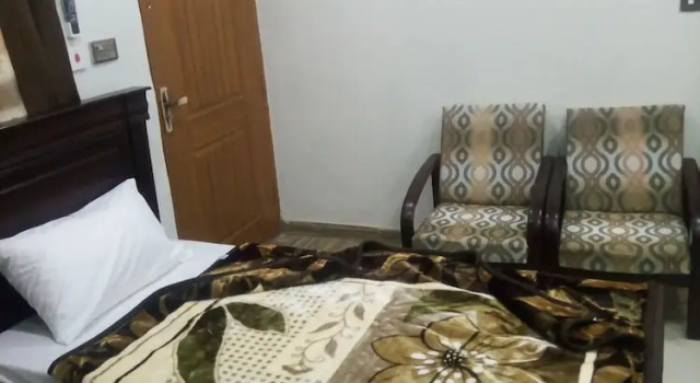 Hotel Kashmir Inn, Book Hotel Hotels in Islamabad with Parking, Parking
