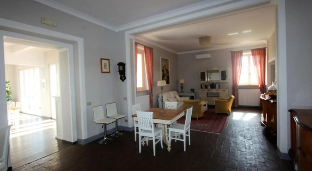Exclusive Luxurious Villa Unique Location Near Certaldo-villa DEL Sole, Buchen Sie Villa Hotels in Elsa-Tal mit Parkplatz, Parkplätze