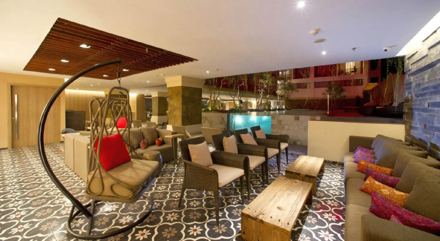 Grand Zuri Kuta Bali, Забронировать Отель Отели провинции Бали с завтраком, Завтраки