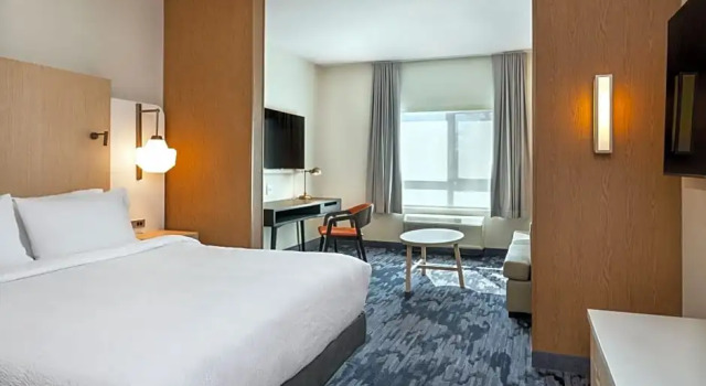 Двухместный люкс Fairfield by Marriott Inn & Suites North Bay