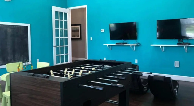 Коттедж All new townhouse in gated community 10 min away from Disney!