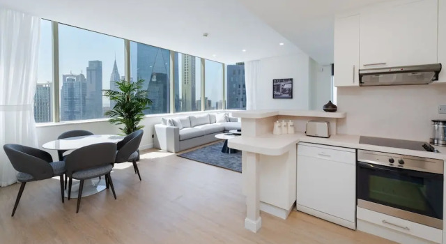 Pristine Difc 2BR w Pool Gym
