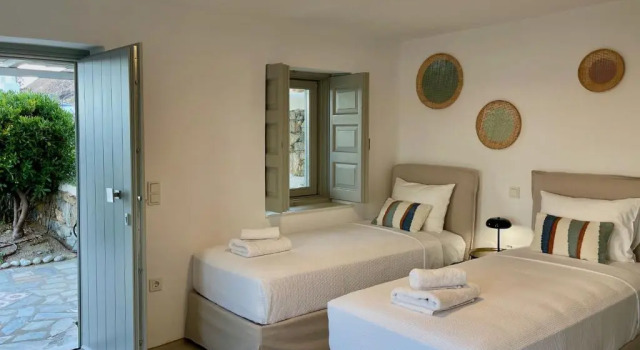 Bohemian Blue Villa - 7 BDRM - beach in 200m - MG Villas, Забронировать Вилла Отели Агиос-Состис с парковкой, Парковка