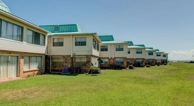 Bikinis & Martinis - Great East End Location - Swimming Pool And Boardwalk Access 3 Bedroom Condo by Redawning, Prenota Hotel Hotel a Alabama con parcheggio, Parcheggio