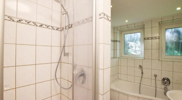 Tolstov Apartments - 1-4 Room Apartments - 20 min DUS Airport & MESSE DUS