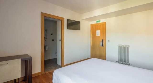 Двухместный номер Economy Hostal Izar-Ondo