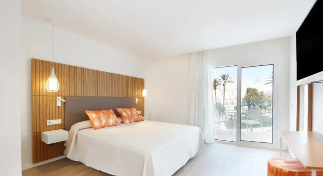 Двухместный номер Iberostar Waves Playa de Muro