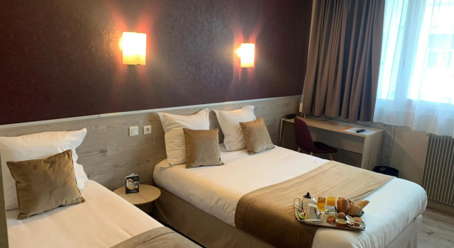 Contact Hôtel Foch, Boek Hotel Hotels in Franche-Comte met ontbijt, Ontbijt