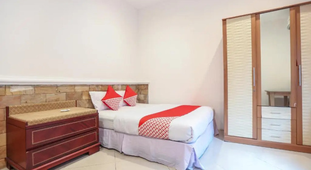 Люкс OYO 135 Menteng Guest House