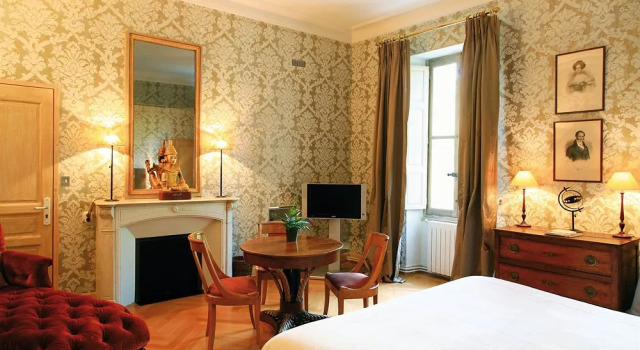 Hotel Château Des Alpilles, Забронировать Отель Бизнес-отели Сен-Реми-де-Прованса, рядом с Jardin d'Alcinoos, 4* 5*
