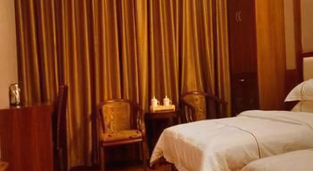 Wenhao Business Hotel (Guangzhou Julong Subway Station)