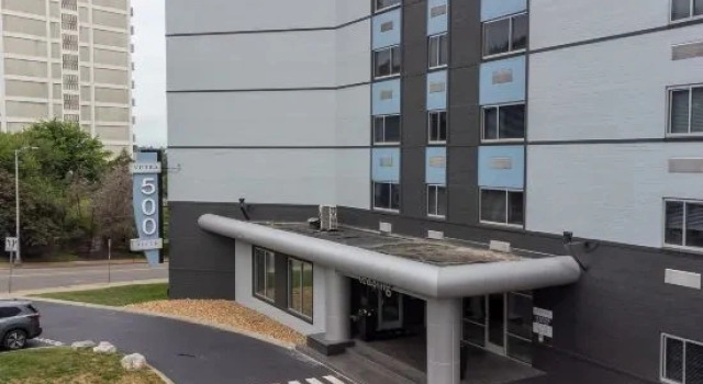 2bdr Downtown Nashville Apartment. Walk to Broadway and Music City Center with Rooftop Pool - 3, Забронировать Апартаменты/квартира Нэшвилл Теннесси, рядом с Первый центр изобразительного искусства