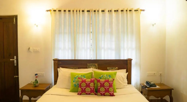 Palmgrove Lake Resort, Varaa Lomakeskus Alleppey New Delhi