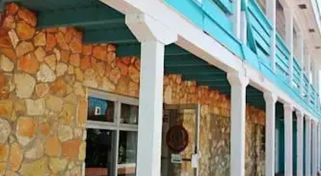 Two Turtles Resort Bahamas, Забронировать Курортный отель Мичельсон Exuma Islands