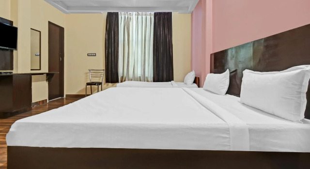 Collection O 85978 Hotel Bharat Palace, Rezervovat Hotel Bani Park 