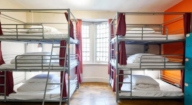 Кровать в общем номере (женский номер) St Christophers Inn Hammersmith