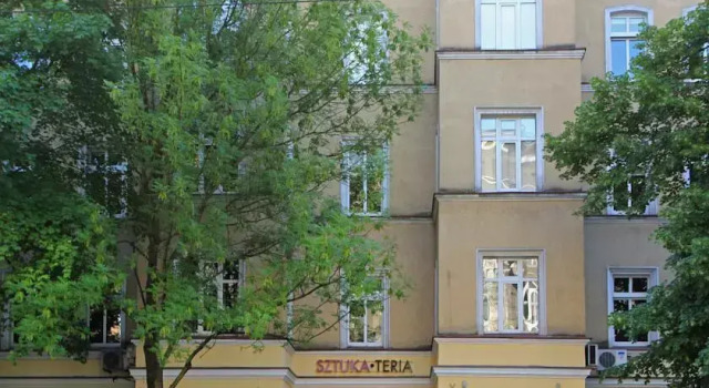 Dom Pracy Twórczej Sztukateria, Забронировать Отель Отели Щецина с парковкой, рядом с Парк Яна Каспровича, Парковка
