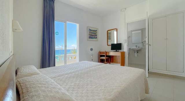 Номер Standard с видом на море Hotel Figueretes