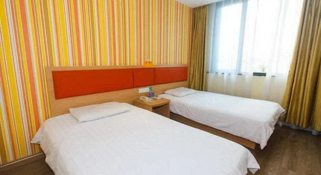 Home Inn (Hangzhou Wen'er Road Xueyuan Road)