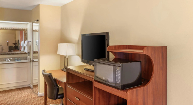 Четырёхместный номер Standard Best Western Hickory