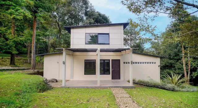 Standard Villa Lingga Garden House