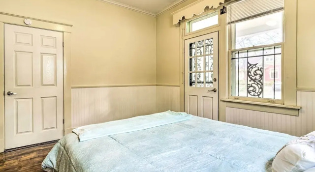 Memphis Getaway < 4 Miles to Beale Street!, Book Hotel Memphis Tennessee, nær Overton Square