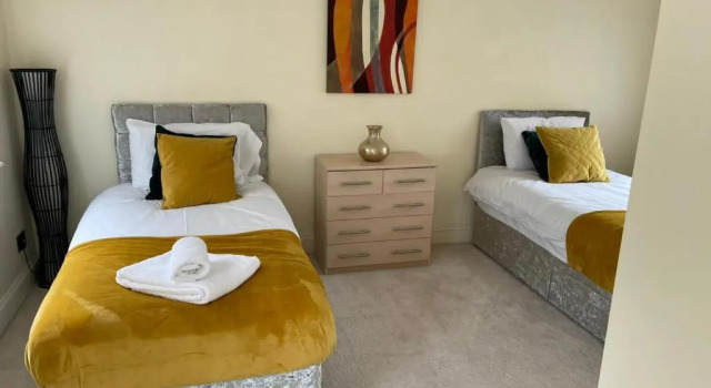 3-bed Semi-detached House, Wifi, Parking, Outdoor Space, Boek Vakantiehuis Villa's in Merseyside, Villa