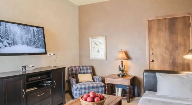 Номер Standard Village Loft Escape 35 Ski-in/ski-out At Park City Mountain 2 Bedroom Condo by RedAwning