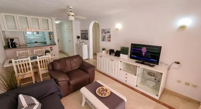 Casa Teide, ground floor Apartment Parque Santiago 1, heated pool, 100 m to sea and beach, wifi, Prenota Appartamento Hotel a Tenerife con piscina, Piscina