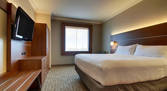 Run of House Holiday Inn Express Hotel & Suites Vernon College Area by IHG