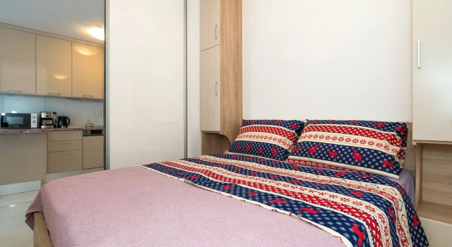 A1 - Modern apt With the Terrace & sea View, Prenota Appartamento Splitska 