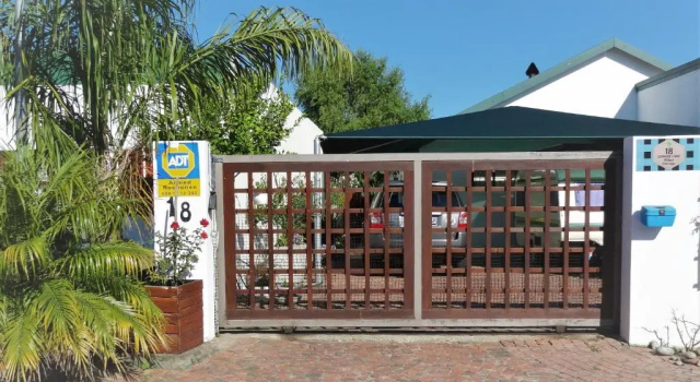 Cabana Willow Cottage George