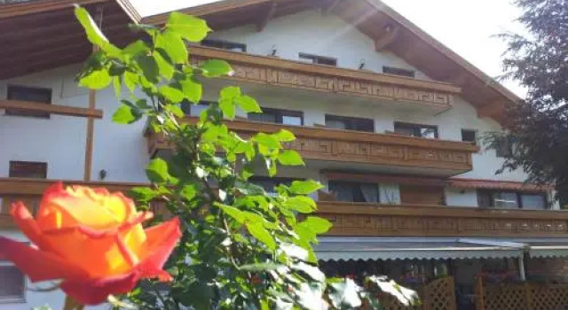 Hotel Hubertushof, Забронировать Отель Випитено 