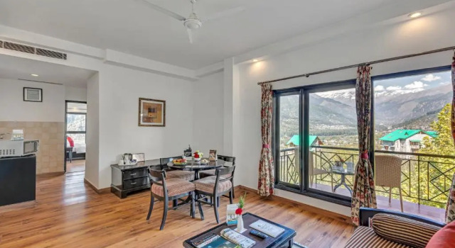 Семейный номер Standard Club Mahindra Snow Peak Manali