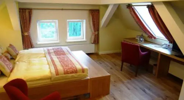 Hotel und Restaurant Am Peenetal, Забронировать Отель Липен Мекленбург-Померания