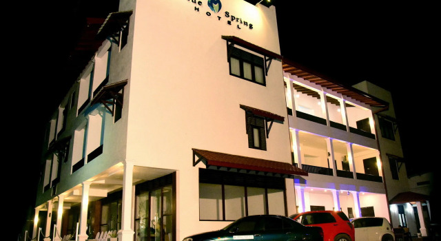 Blue Spring Hotel Wadduwa, Забронировать Отель Отели Западной провинции 3 звезды, 3*