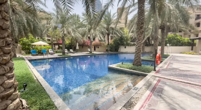 Апартаменты Luxury 2BR Apartment With Full Burj Khalifa View 2-min Walk to Dubai Mall