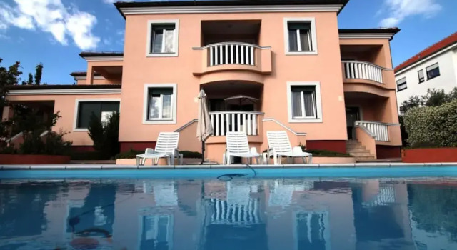 Apartments Eddie, Забронировать Апартаменты/квартира Отели Задар с бассейном, рядом с Пляж Мали Милни, Бассейн