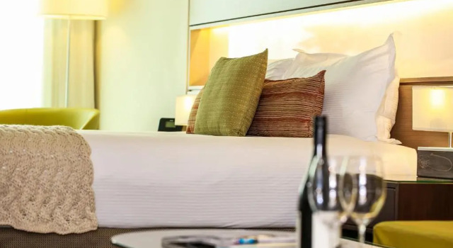 Полулюкс Point Hotel