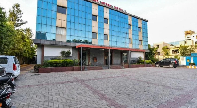Grand Metro Hotel, Забронировать Отель Бхивади штат Харьяна