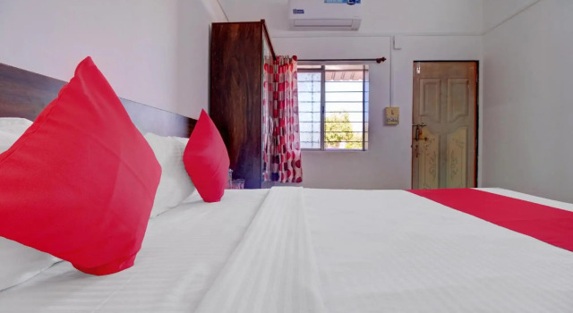 OYO 76721 Hotel MK, Забронировать Отель Отели штата Махараштры 3 звезды, 3*
