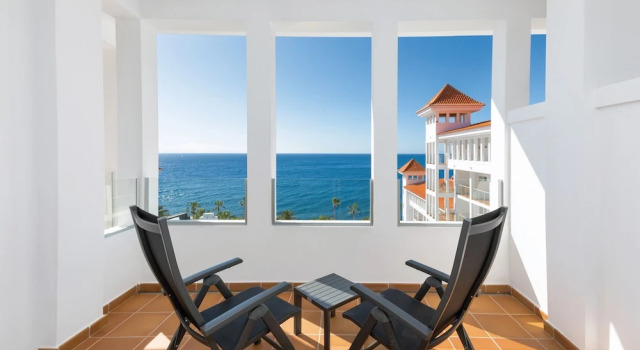 Двухместный номер с балконом и с видом на море Hotel Riu Madeira - All Inclusive
