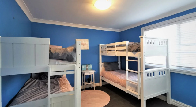 Вилла Comfy 4 Bedroms Corner House