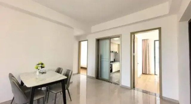 Люкс с 4 комнатами с балконом Haikou Heheju Vacation Homestay (Mission Hills New City Duty-Free Shop)